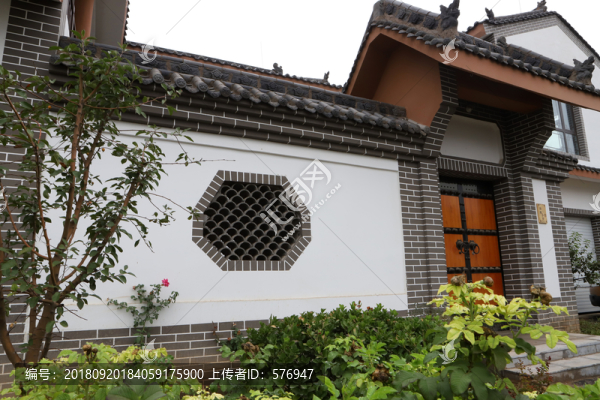 白墻瓦窗