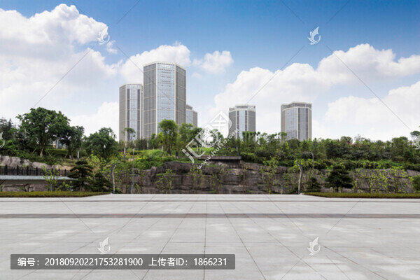 空曠的廣場在重慶數(shù)字經(jīng)濟產(chǎn)業(yè)園