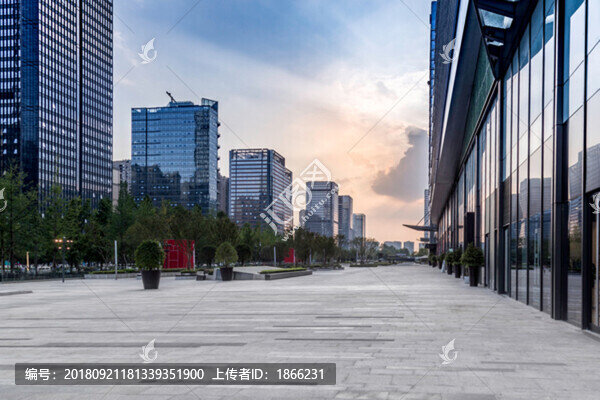 成都高新區(qū)金融城附近現(xiàn)代建筑