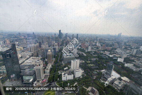 南京紫峰大廈看南京