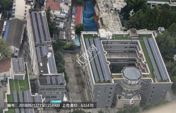 南京紫峰大廈看南京