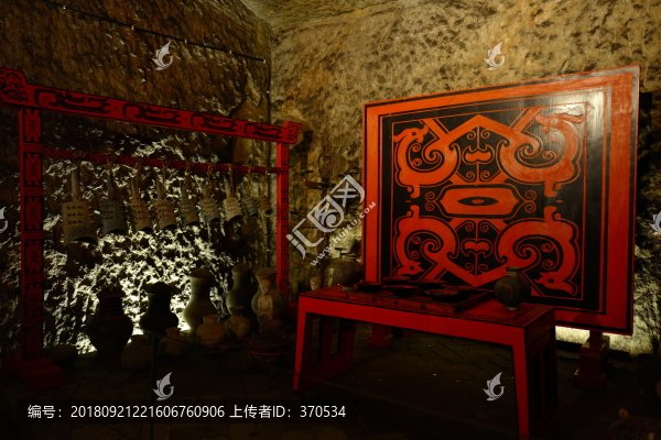 龜山西漢楚王墓