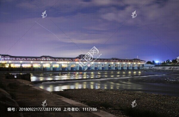 夜色中的四川廣漢江中大壩