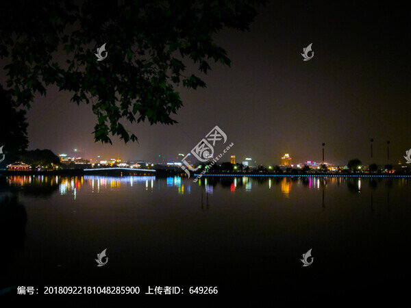 西湖斷橋夜景