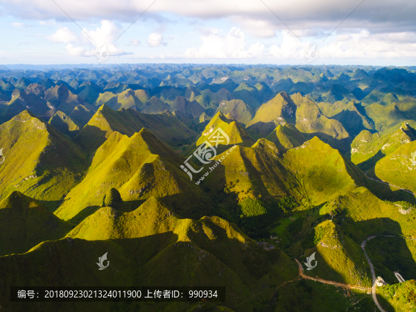 遠(yuǎn)山