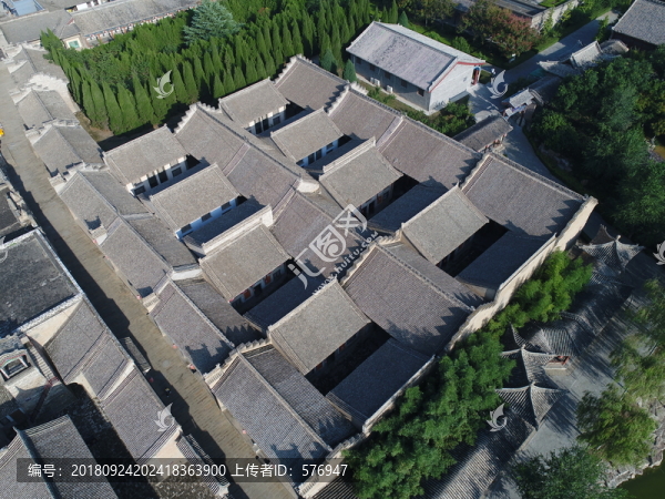 瓦房頂
