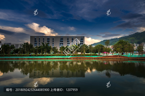 滇西科技師范學(xué)院
