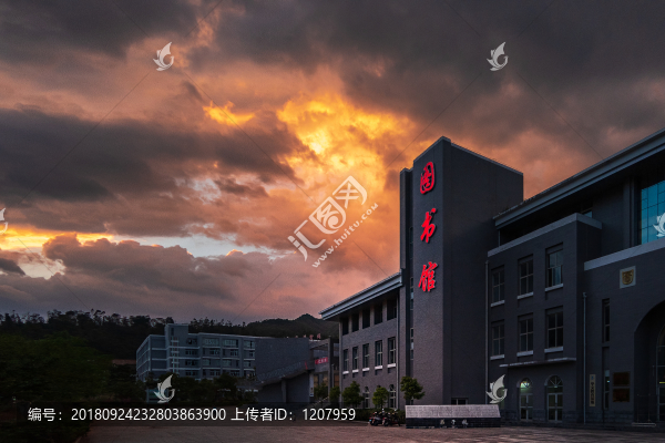 滇西科技師范學(xué)院