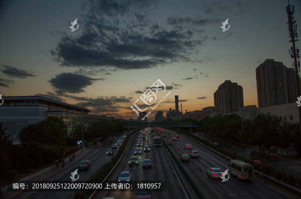 城市夕陽(yáng)