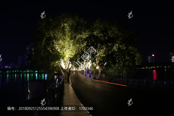 九江李公堤夜景