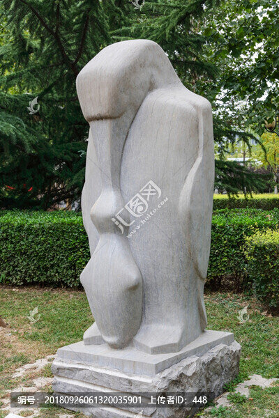 北京城市雕塑母愛