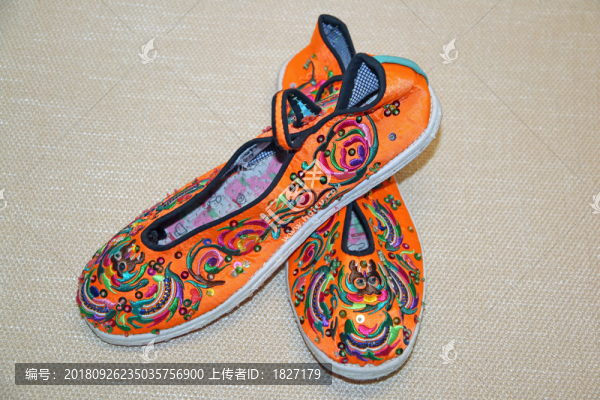 漢族刺繡女鞋
