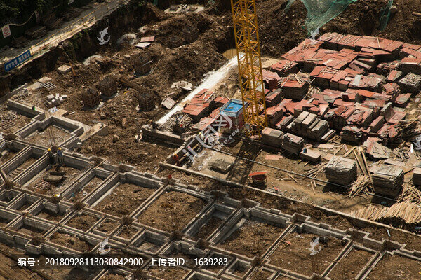 正在建設(shè)的工地