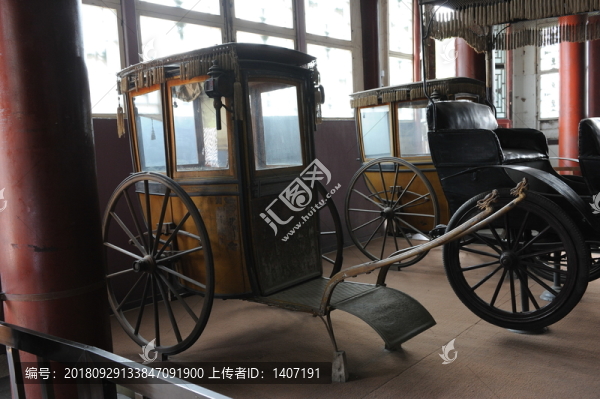 老舊三輪車