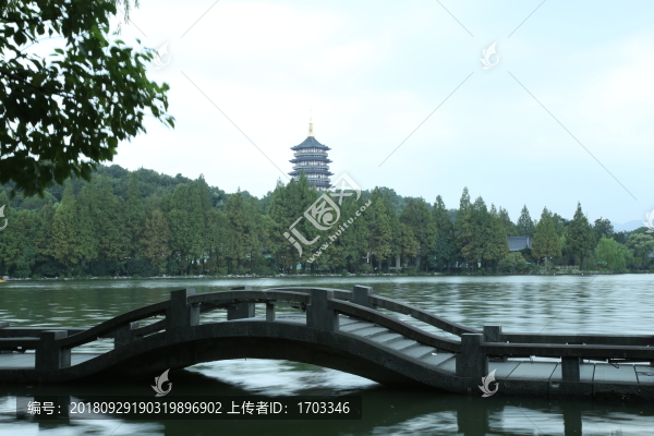 雷峰塔景區(qū)