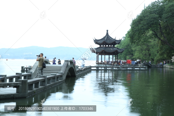 雷峰塔景區(qū)