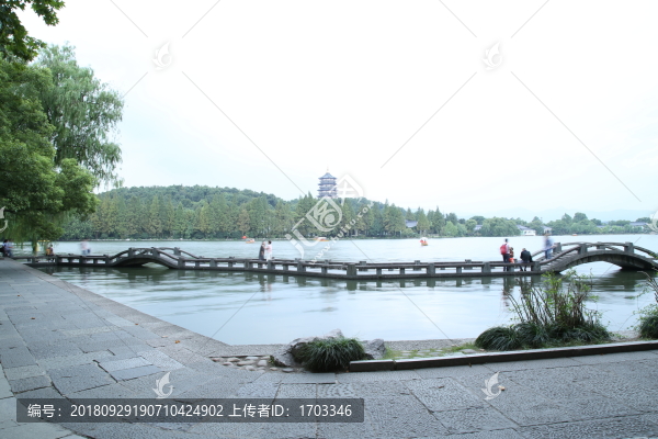 雷峰塔景區(qū)
