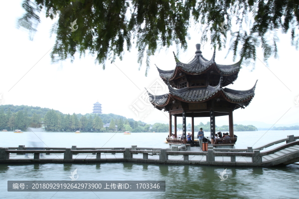 雷峰塔景區(qū)
