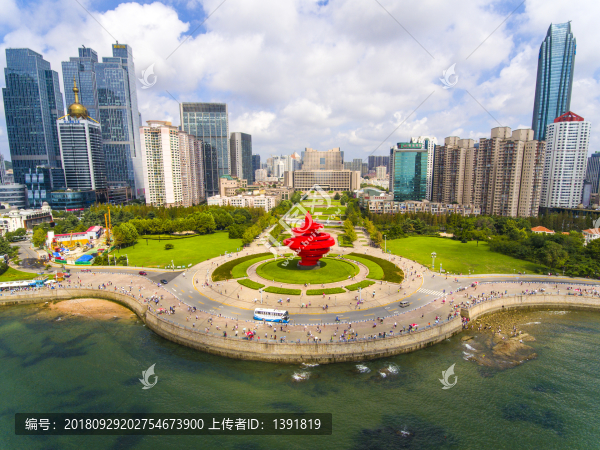 航拍青島五四廣場(chǎng)