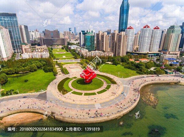 航拍青島五四廣場(chǎng)