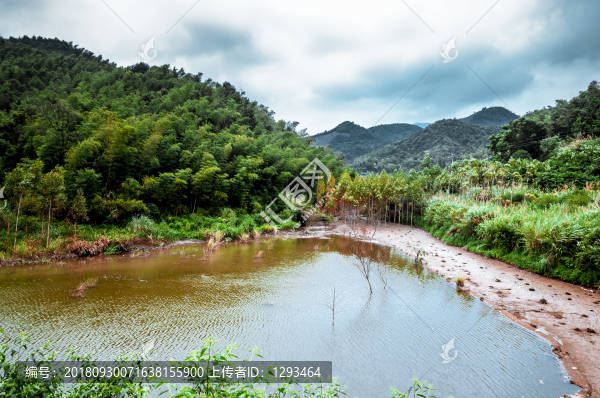 山嶺風(fēng)光
