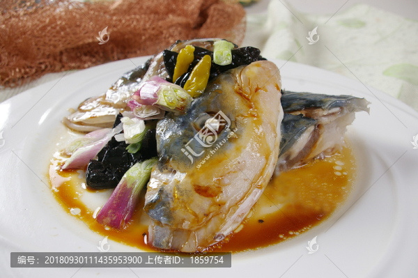 欖角指天椒蒸大魚頭