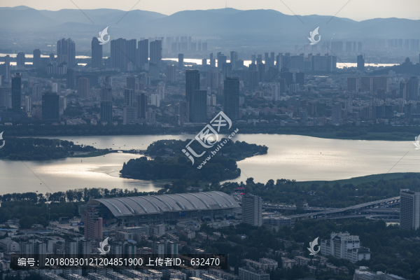 紫金山上看南京
