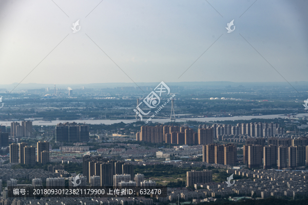 紫金山上看南京