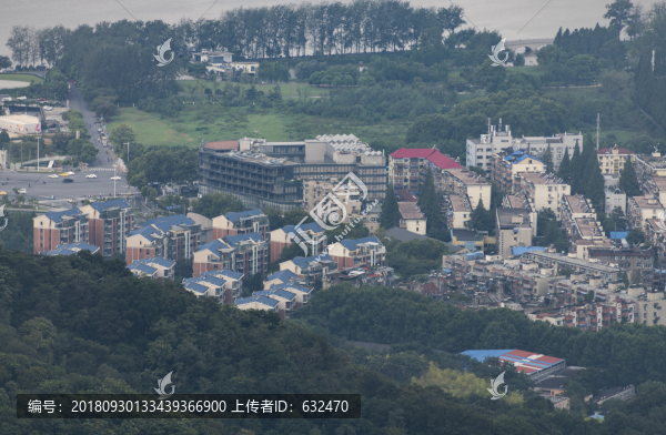 紫金山上看南京