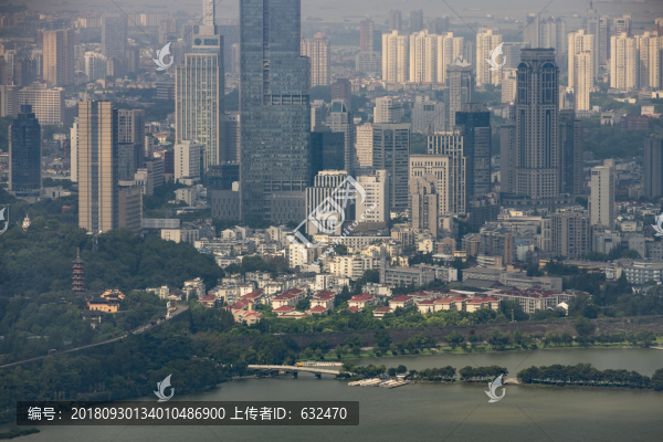 紫金山上看南京