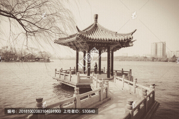 大明湖黑虎泉