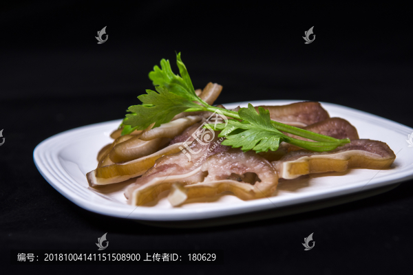 鹵豬耳
