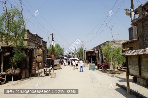 民國(guó)時(shí)期老銀川一條街古樸街景