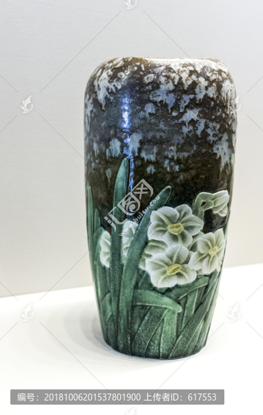 水仙花紋瓶