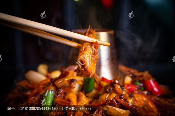 明蝦牛蛙塔