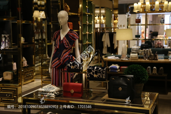 專賣店櫥窗