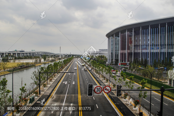 虹橋會(huì)展路