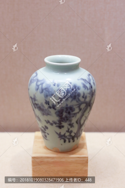 元青花松竹梅紋梅瓶