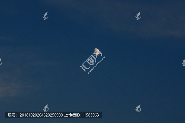 月亮