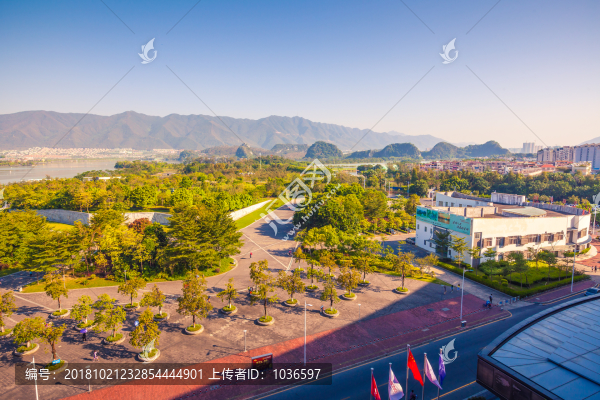 遠(yuǎn)眺七星巖