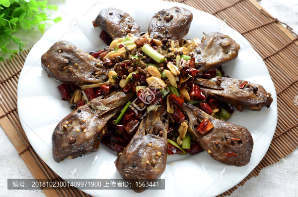 麻辣鴨頭
