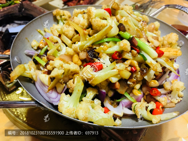 干鍋臘肉花菜