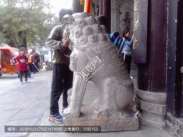 石獅子