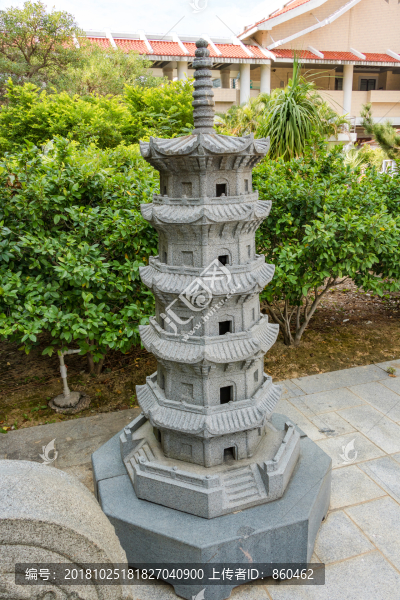 石雕石塔