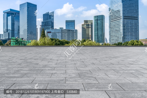 杭州摩天大樓和地磚路面