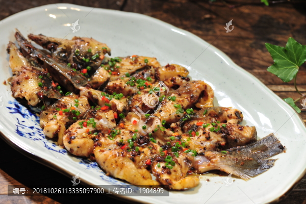 紅燒鱘魚(yú)