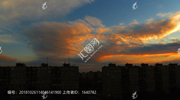 天空火燒云彩