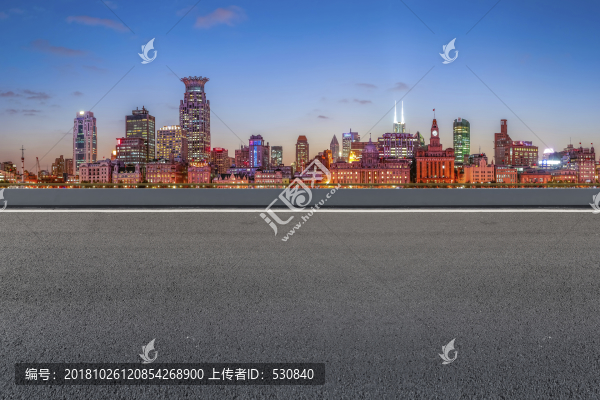 道路交通和上海陸家嘴建筑
