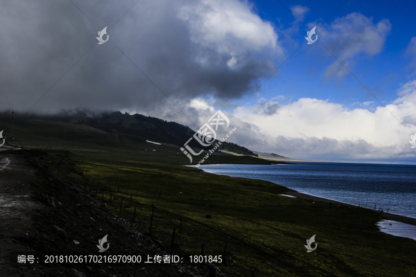 賽里木湖