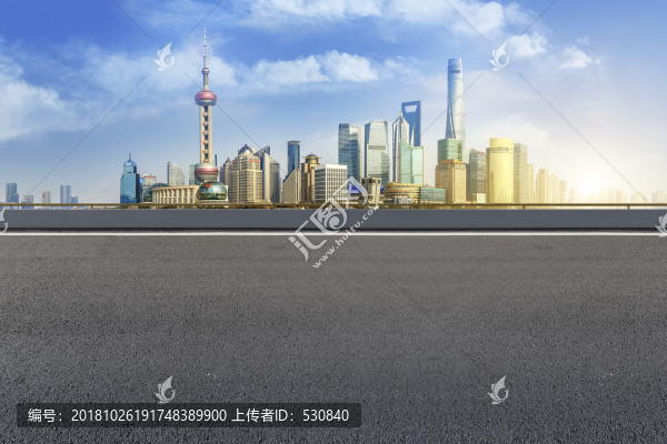 道路地面和上海陸家嘴金融中心